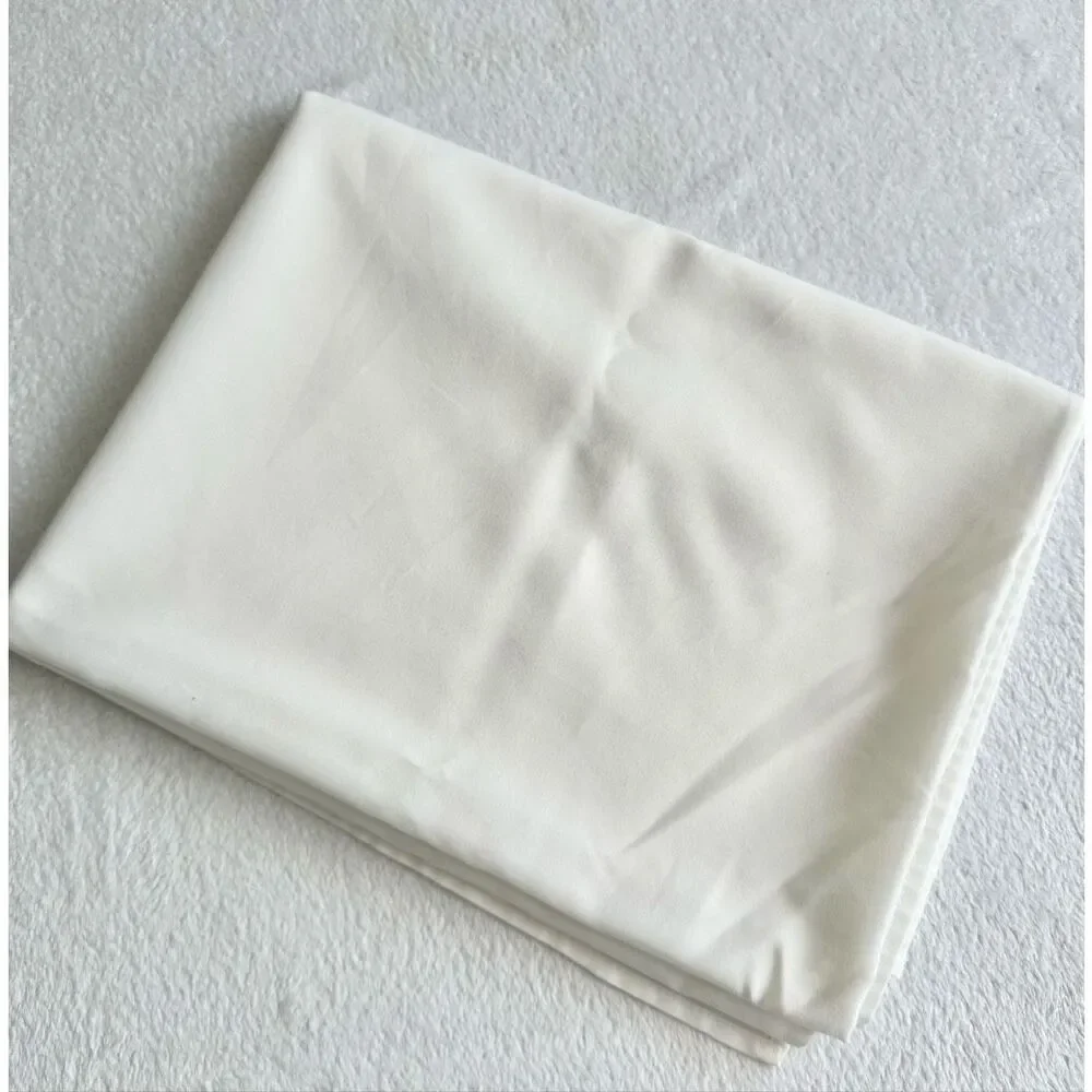 Better Yet by Best - a visa product - white table cloth - 52 x 69 inches